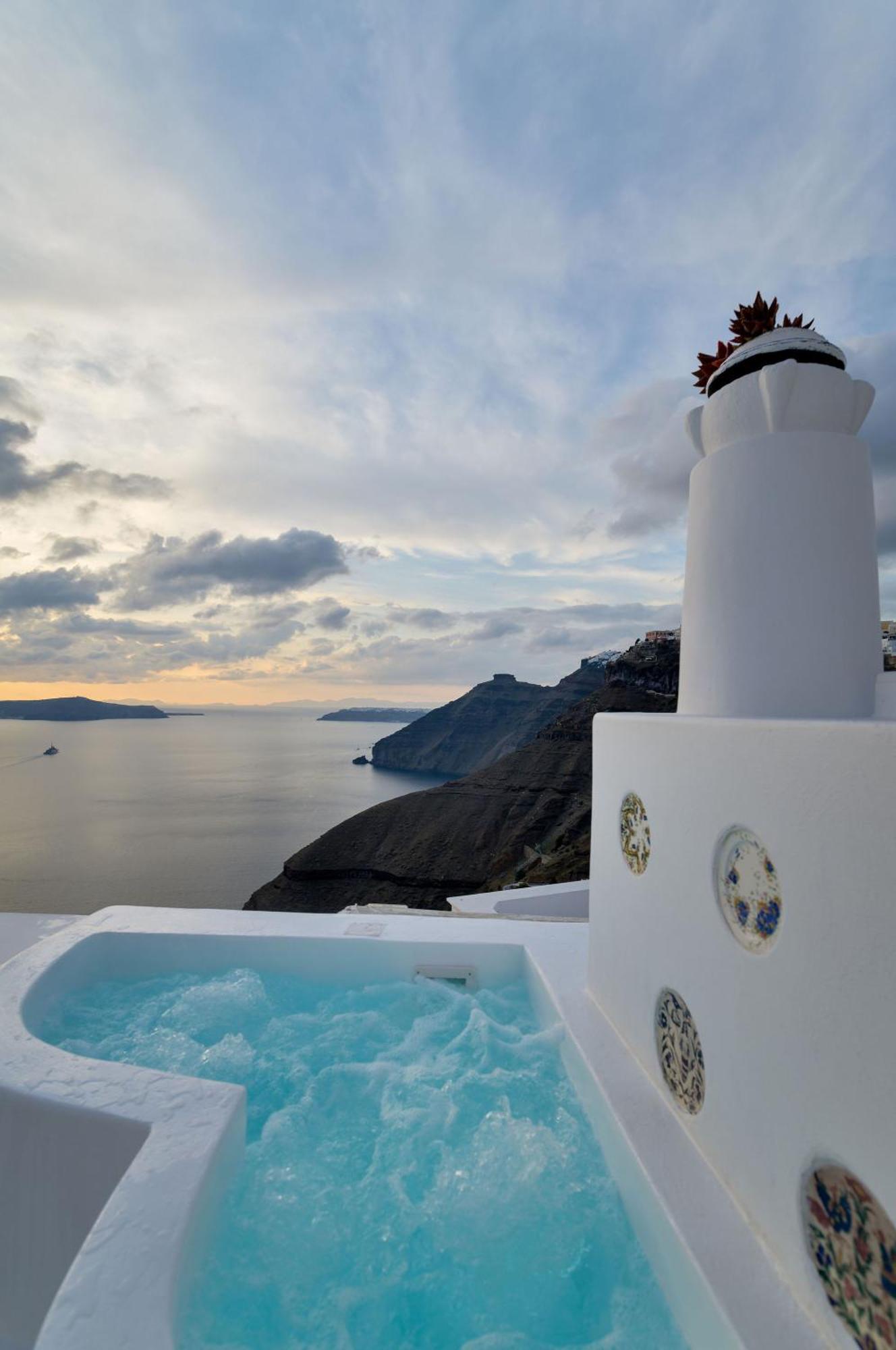 Trieris Villa & Suites Fira (Santorini) Exterior foto
